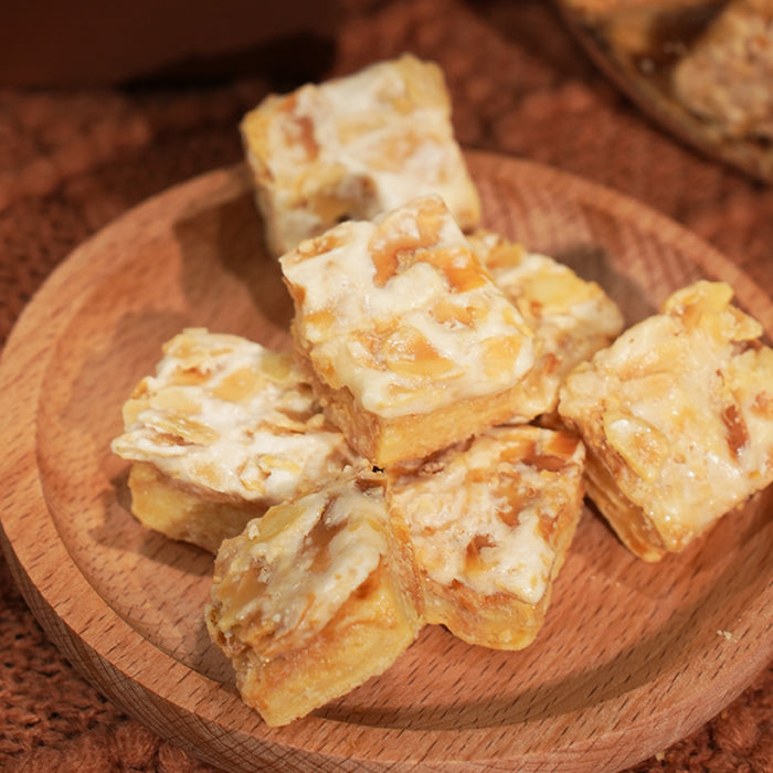 Taste Liuzhen Almond Cookies